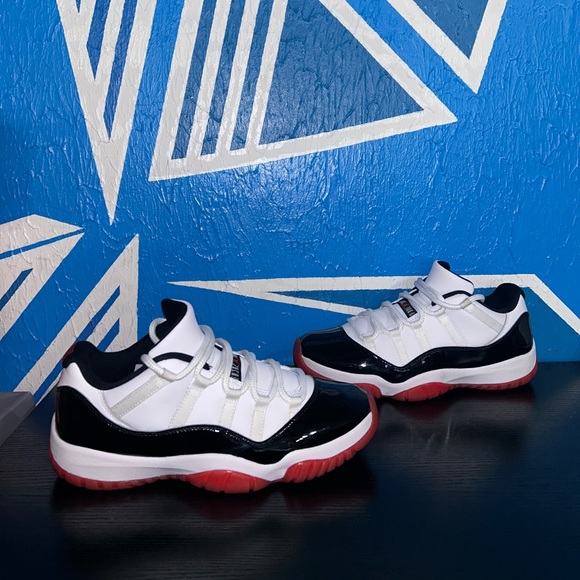 jordan 11 bred low blue
